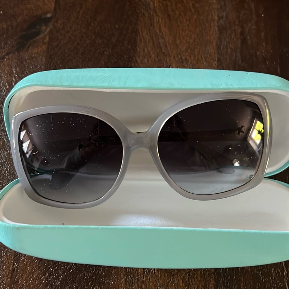 Sunglass